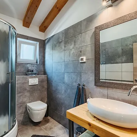 Apartment Pasqua Luxury